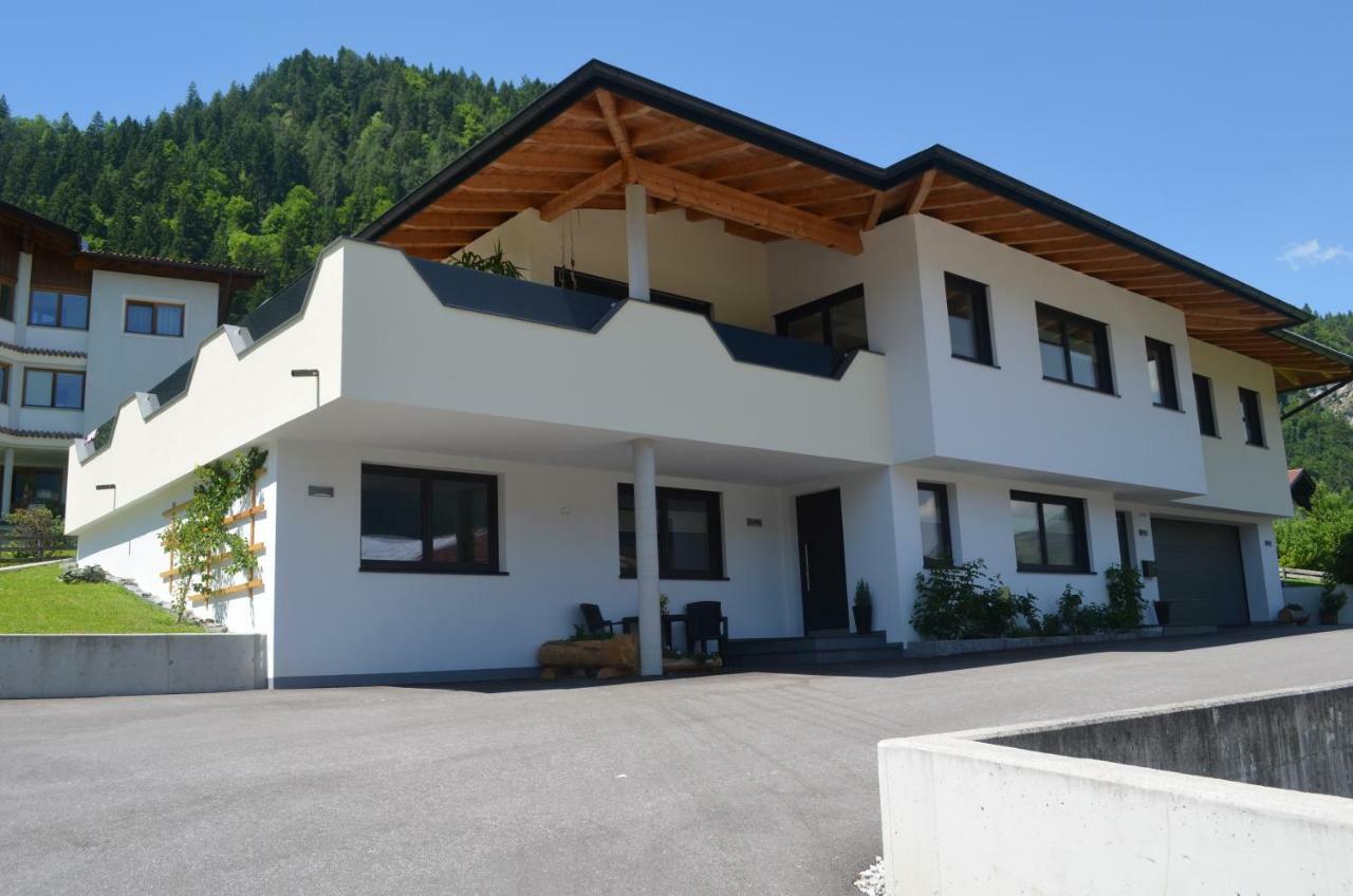 Apartment Klein & Fein Schlitters Esterno foto