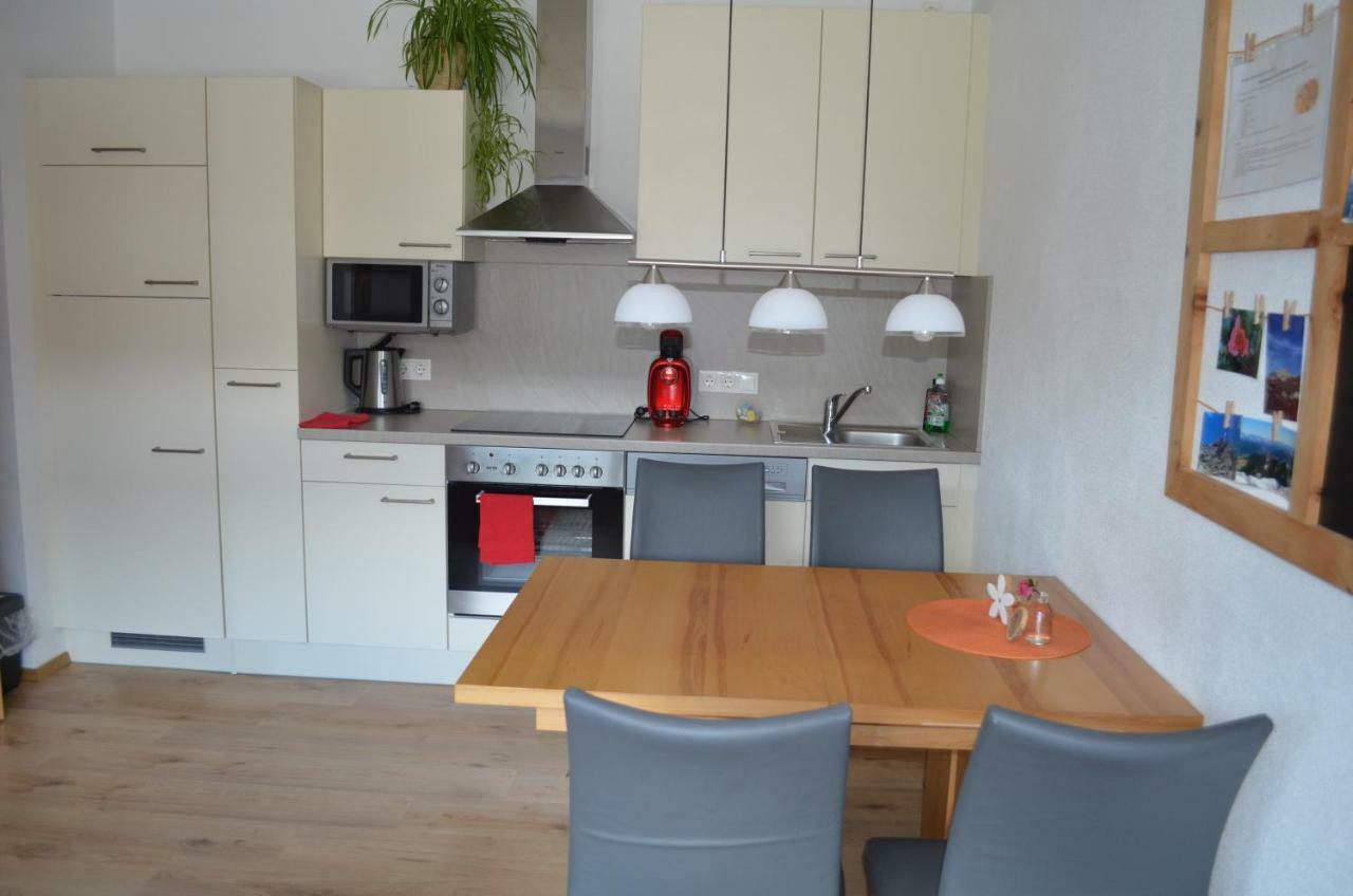 Apartment Klein & Fein Schlitters Esterno foto
